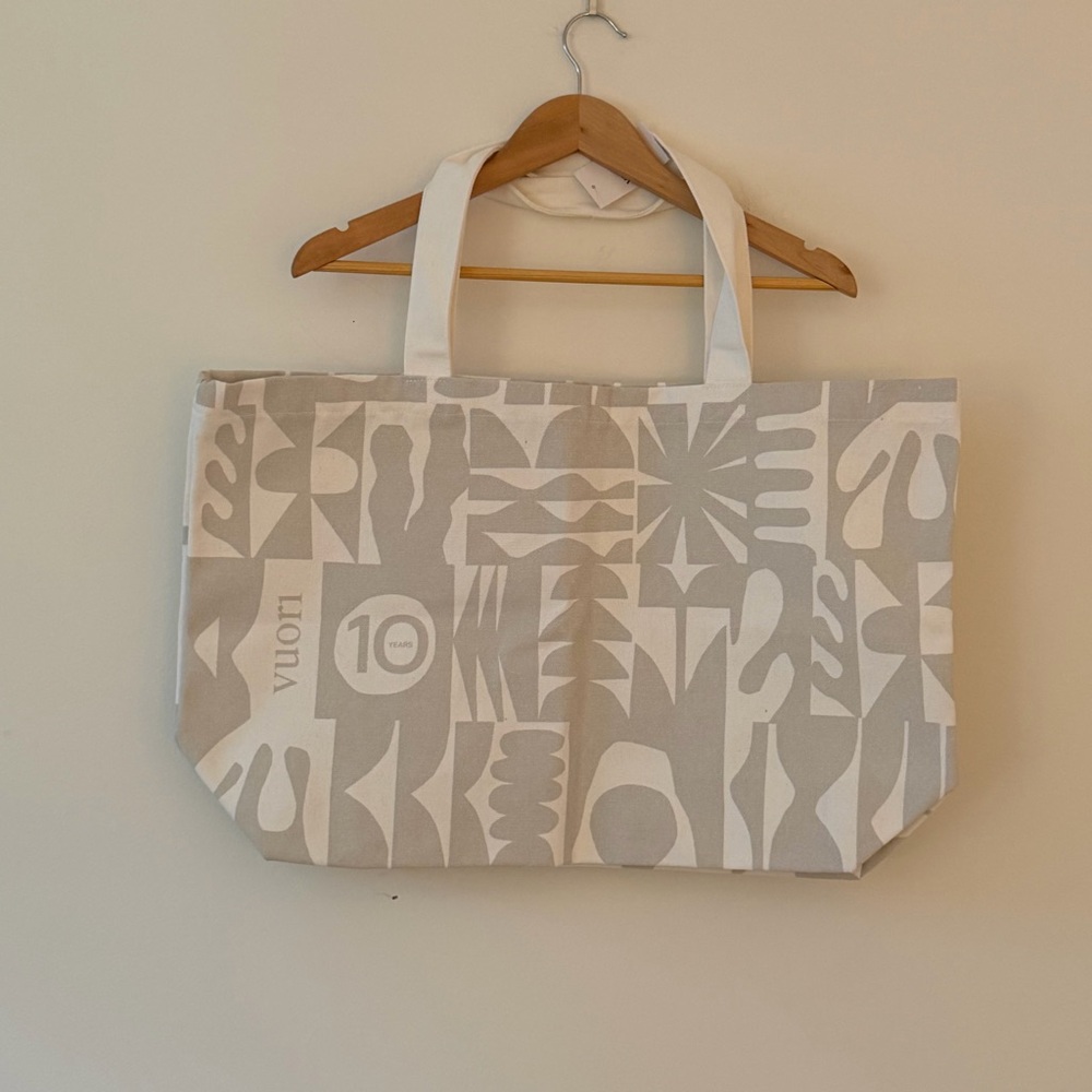NWT Vuori Limited-Edition Canvas Tote Gray White Size X-Large
